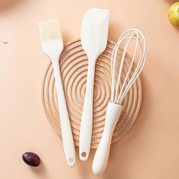 3 PIECE BAKING SET SILICONE SCRAPER EGG BEATER & GREASE BRUSH