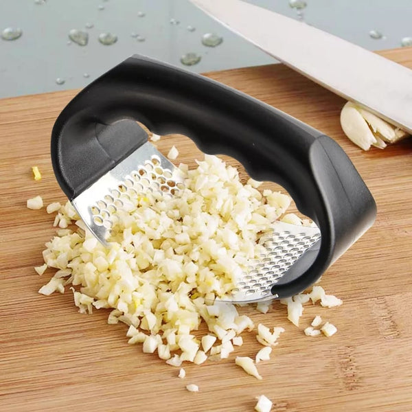 GARLIC PRESS CRUSHER